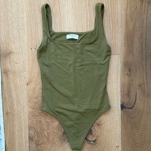 Aritzia Babaton Contour Tank bodysuit